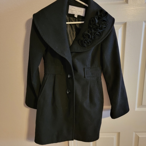 Jessica Simpson long dress coat with floral detailed collar lapel - Picture 2 of 8